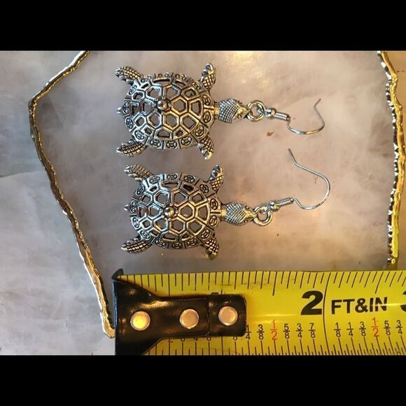 ADORABLE SILVER Plated Turtle Earrings! - Picture 2 of 16